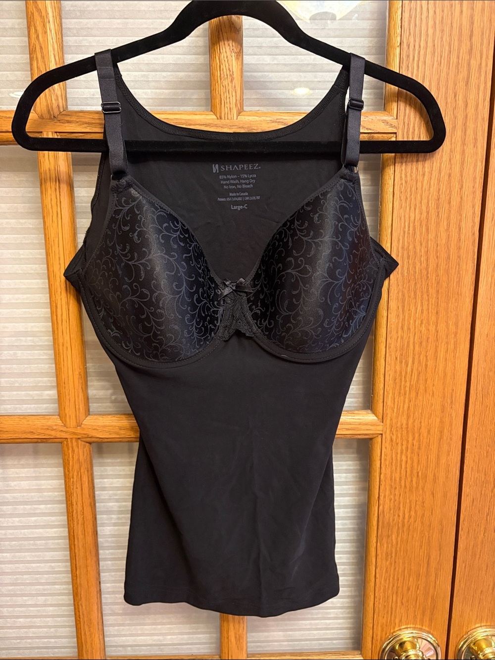 EUC Shapeez Women's Shaping Camisole Built-In Bra in Black